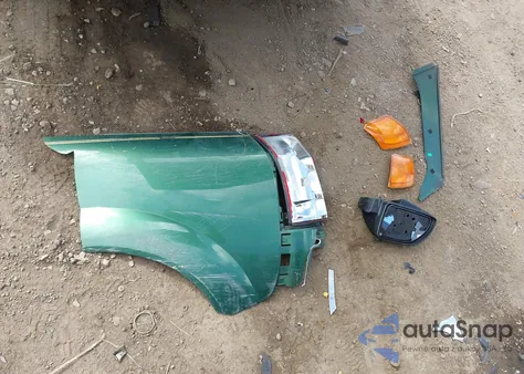 2003 Saturn Vue V6 из США, поврежденный, VIN 5GZCZ53B13S834475